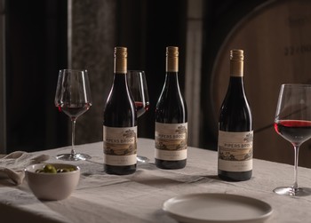 Pinot Noir Vertical 6 Pack